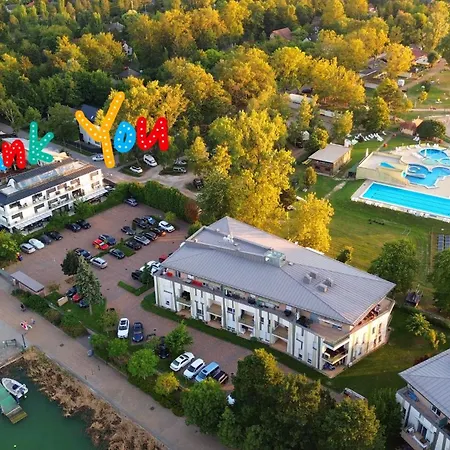 Apartament Kikoeto Setany Iii. *